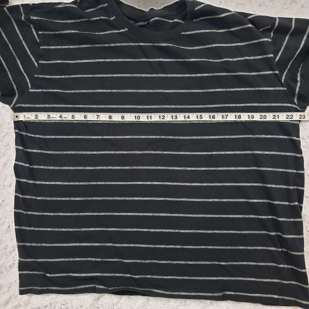 Cotton On Garments size large black and white striped long sleeve - Picture 3 of 7